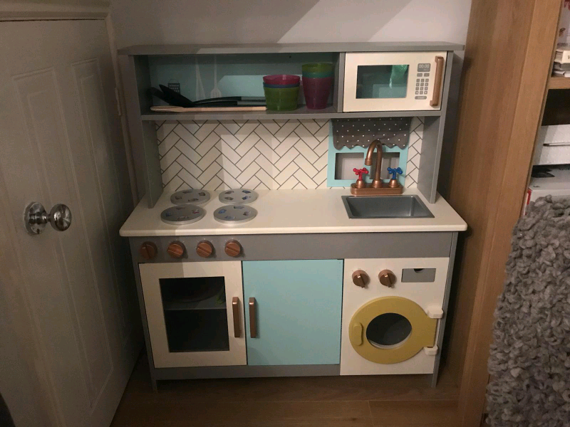 george play kitchen